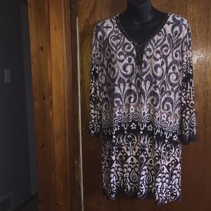 Christopher & Banks Tops - Women’s top Christopher & Banks Tops - Women’s top